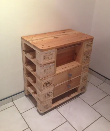 Paletten-Waschtisch mit Schublade und Ablagefach für Bad oder Gäste-WC